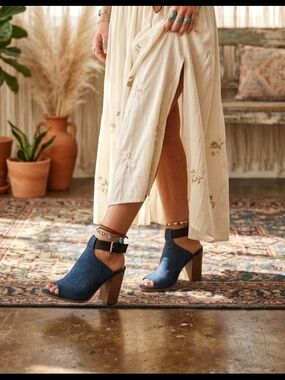 Indigo Rd Denim  Open-Toe Navy Block Heel Sandals with Ankle Strap Boho Sz 9M